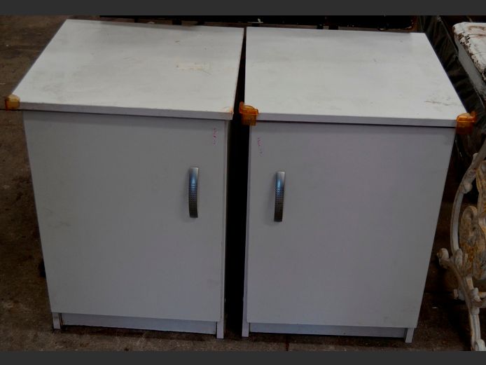 PAIR WHITE SINGLE DOOR PEDESTALS, 45 x 43 x 62cm
