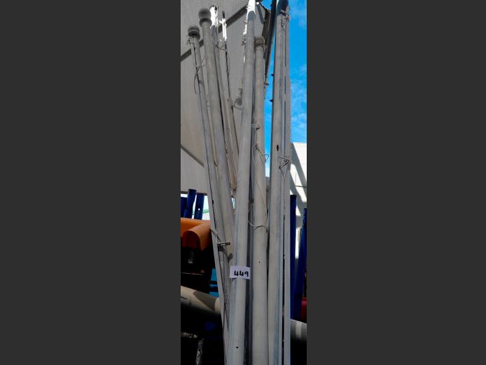 LOT: WHITE CURTAIN RODS