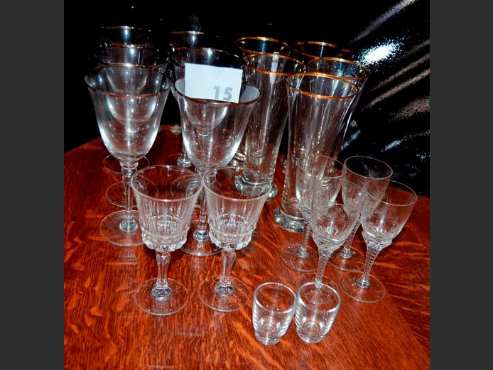 ASSORTED DRINKING GLASSES: WINE, PILSNER, SHERRY, etc