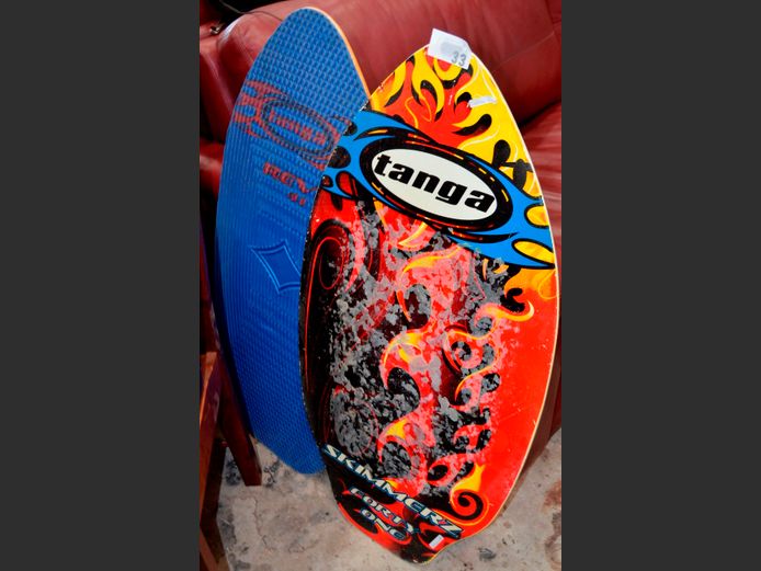 LOT: 2 x SKIM BOARDS, 103 x 51cm