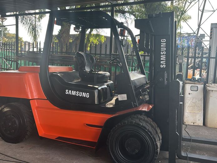 Samsung 7 Ton Forklift (1999 Model)