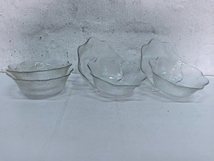 Set of 6 Mid-Century Modern Textured Clear Glass Leaf-Form Dessert Bowls
