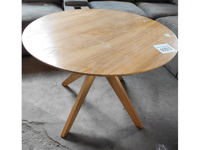 BROWN ROUND DINING TABLE 