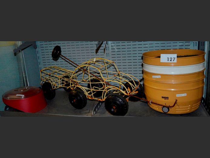 SIGG DORCEX HERB DRYER [Switches on, untested further], MICROWAVE POPCORN MAKER & A WIRE TOY CAR