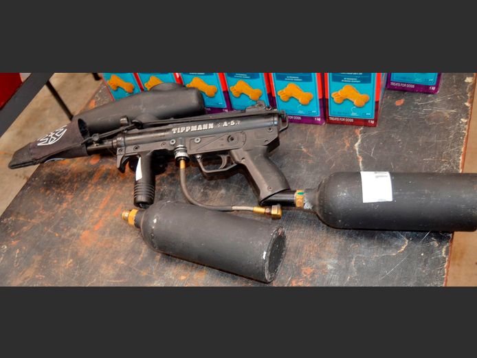 TIPPMANN A5 PAINTBALL GUN WITH ACCESSORIES [Untested]