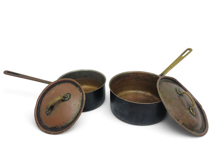 Pair of Antique French-Style Copper Saucepans with Solid Brass Handles
