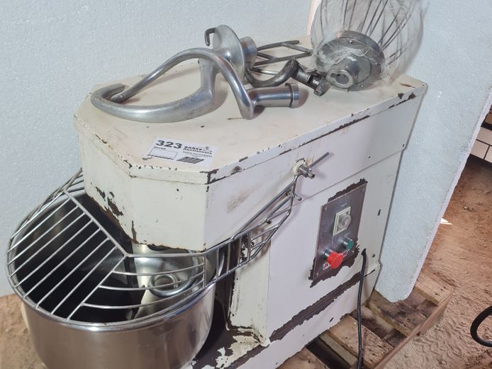 ANKOR INDUSTRIAL DOUGH MIXER (WORKING)