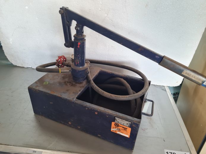 AIR TEST PUMP