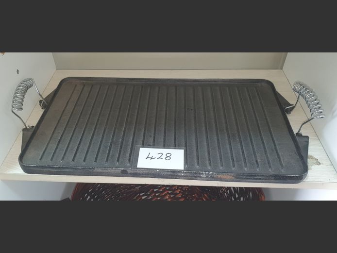 CAST IRON GRIDDLE WITH STAINLESS STEEL HANDLES
