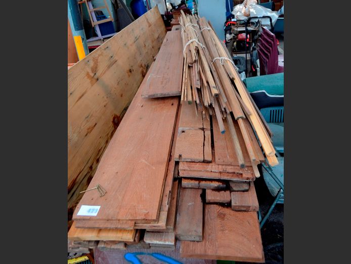ASSORTED TIMBER PLANKS & STRIPS