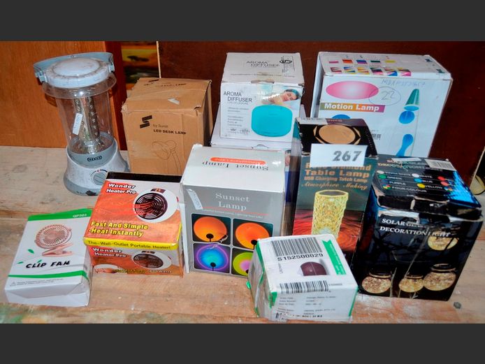 LOT: LAVA LAMP, GLASS SOLAR DECOR LIGHTS, LANTERN, etc [Untested]