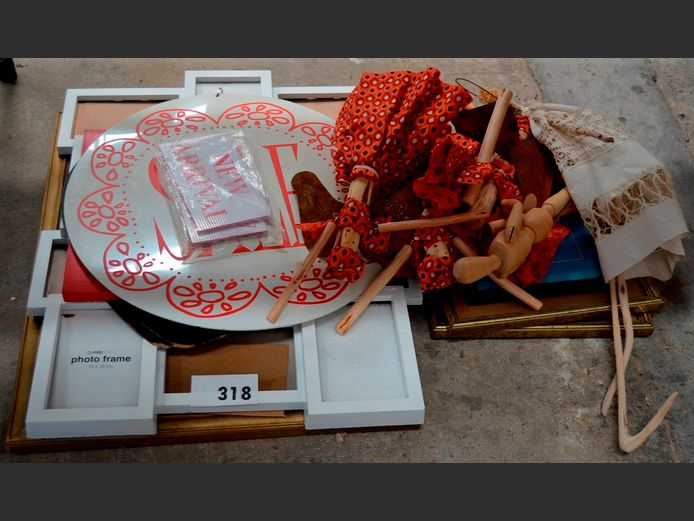 LOT: PHOTO FRAMES, WOODEN DOLLS, etc