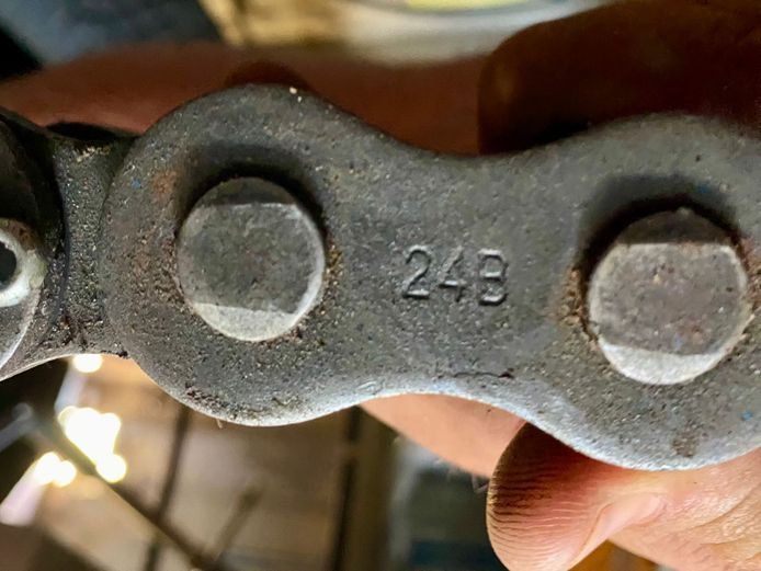 2 X FENNER 24B CHAIN