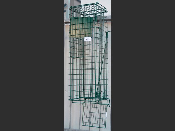 WIRE MESH TRAP, 29 x 29 x 96cm