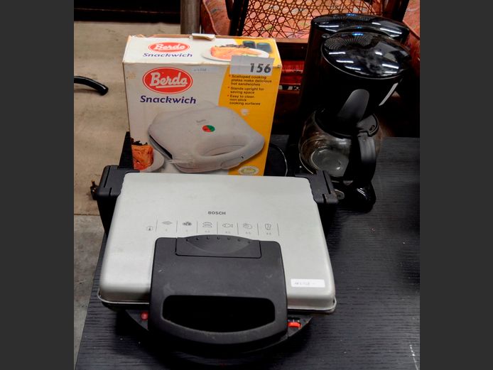 BOSCH GRILLER, BERDA SNACKWICH MAKER & A SUNBEAM COFFEE PERCOLATOR [Switch on]