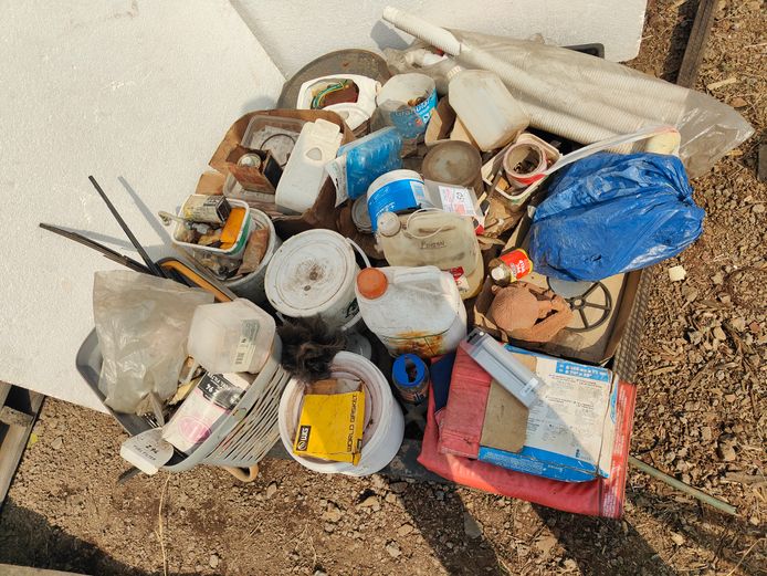 LOT CONTAINERS
