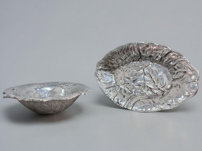 Vintage Silver-Tone Leaf Design Nested Bowl & Dish Tray
