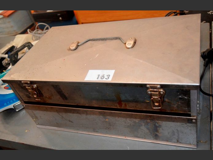 STAINLESS STEEL SMOKER, 54 x 31 x 23cm