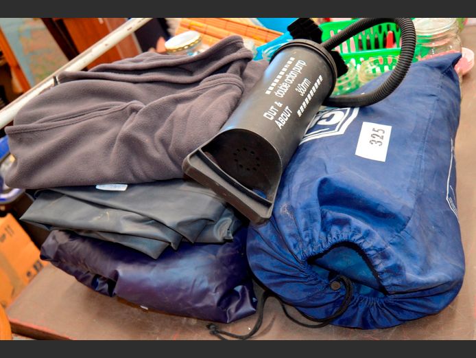 LOT: 3 x INFLATABLE CAMPING MATTRESSES [Condition unknown] & AN OUT & ABOUT HAND PUMP