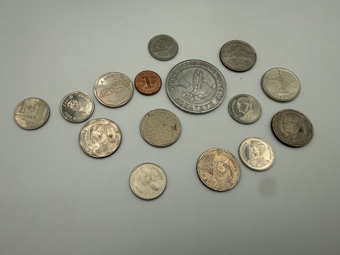 Lot of vintage Thai coins and Stainless Steel Columbus Tossing coin - Columbus Loskop Marathon - 2000