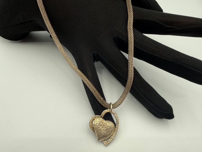 Sterling Silver (925) necklace with heart design pendant