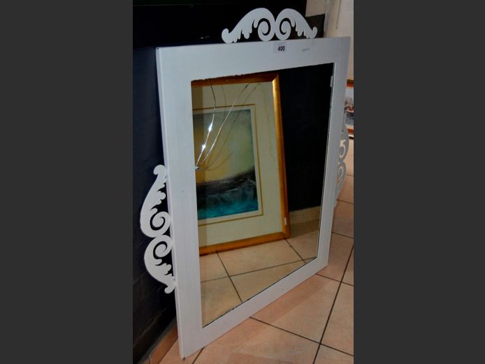 WHITE METAL FRAMED MIRROR, 131 x 117cm [Cracked]