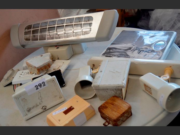 BATHROOM SCALE, 2-BAR HEATER, LIGHT FITTINGS, etc [Untested]