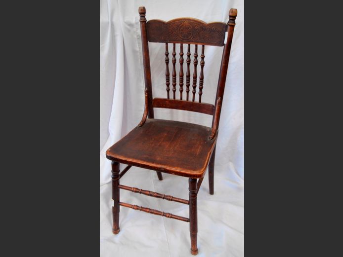ANTIQUE SPINDLE BACK KITCHEN CHAIR