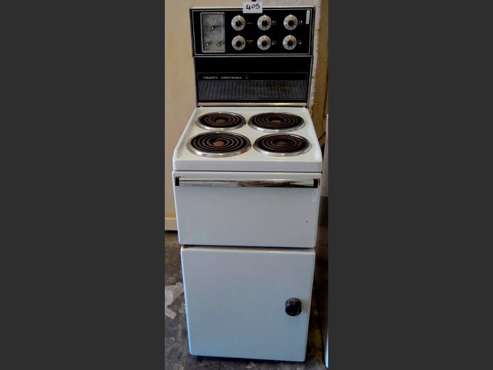TRICITY CONTESSA PETIT 4-PLATE STOVE [Untested, cooker plug]