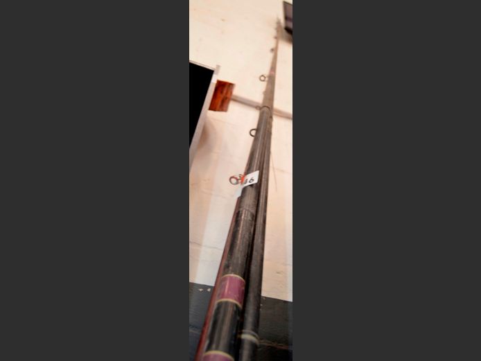 LOT: 4 x FISHING RODS