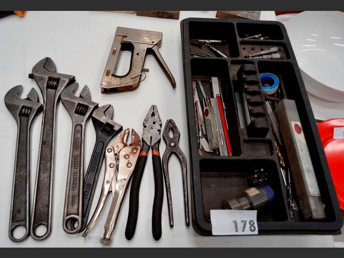 SHIFTING SPANNERS, PLIERS, VICE GRIP, etc