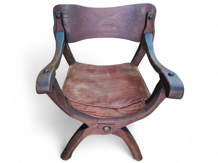 Antique Renaissance Revival Dante Chair