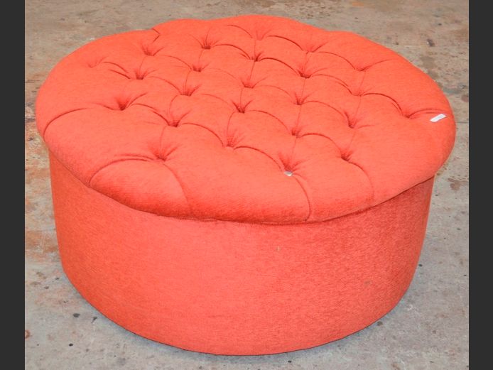 SANDERSON LINEN DARK PINK BUTTONED & UPHOLSTERED OTTOMAN, 83cm Diameter x 40cm High