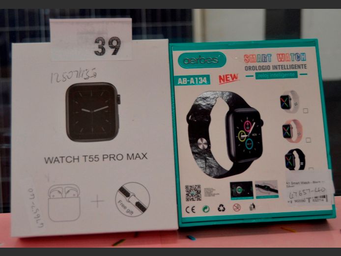 LOT: 2 x SMART WATCHES [Untested]