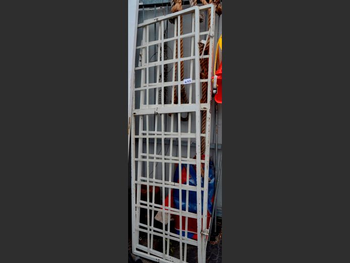 LOT: 2 x WHITE METAL SECURITY GATES, 199 x 66.5cm [No keys]