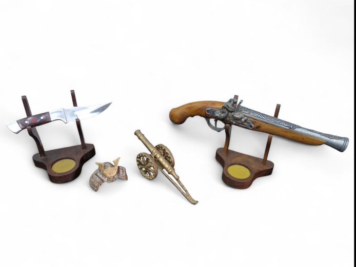 Collection of Vintage Collectibles