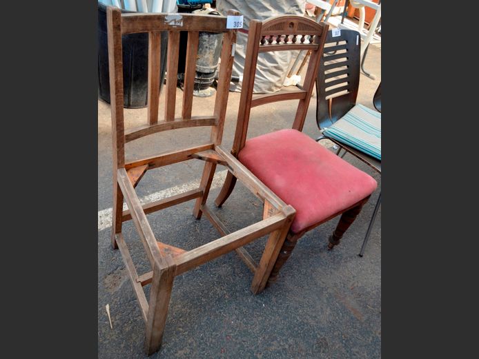 LOT OF 2: DINING CHAIRS [Seat needed to 1]