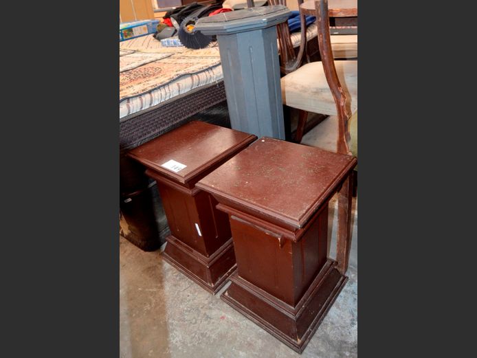 LOT OF 3: PLANT STANDS