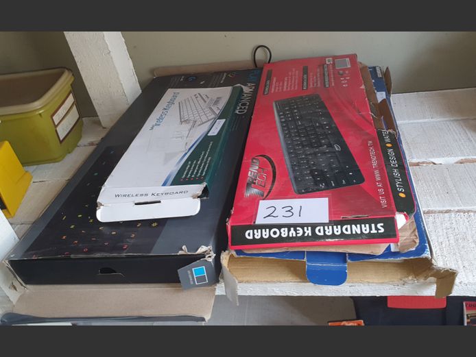 LOT: COMPUTER KEYBOARDS [Untested]