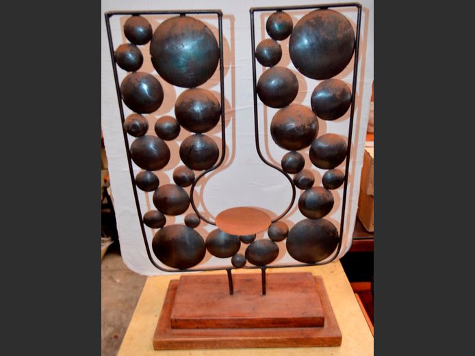 DECORATIVE METAL CANDLE STAND, 37 x 19 x 61cm [Rusted]