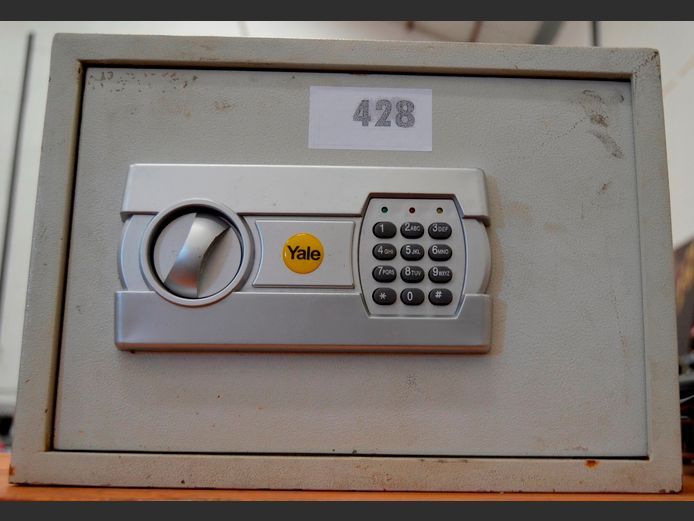 YALE ELECTRONIC SAFE, 35 x 25 x 25cm [No key, No combination]