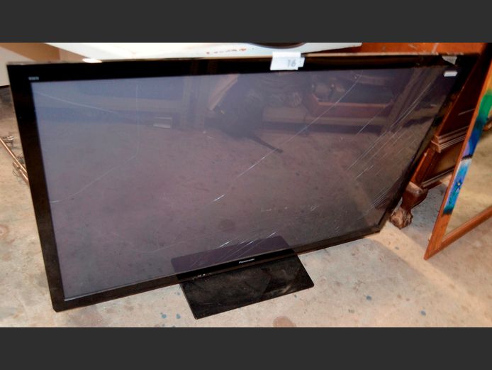 PANASONIC 50" PLASMA TV [Untested, Damaged] ### LICENCE PLEASE ###