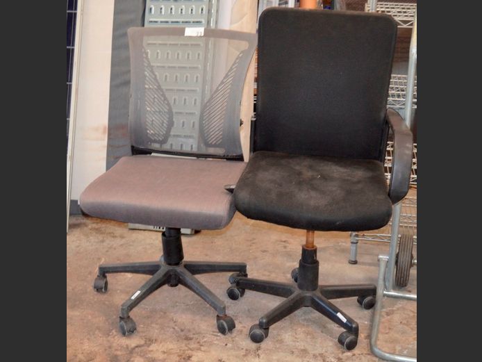 MESH BACK SWIVEL OFFICE CHAIR & ANOTHER [Need a clean, Damaged]