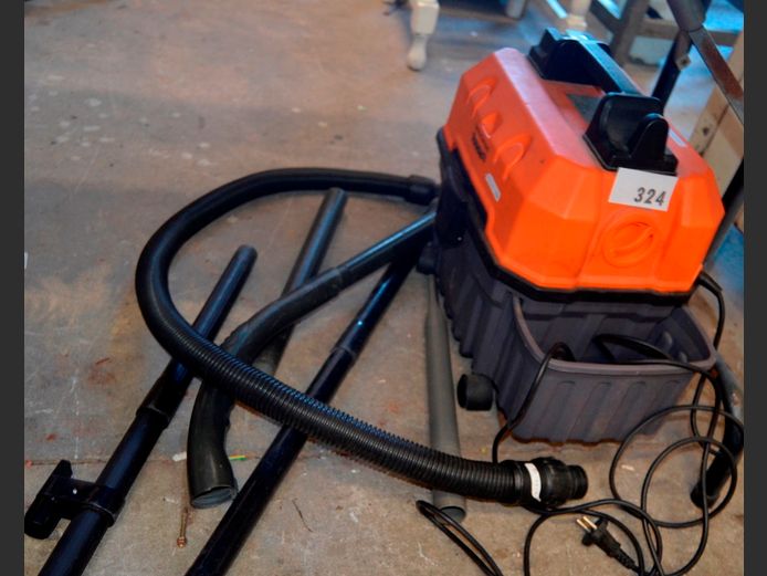 BENNETT READ VACUUM CLEANER [Faulty]