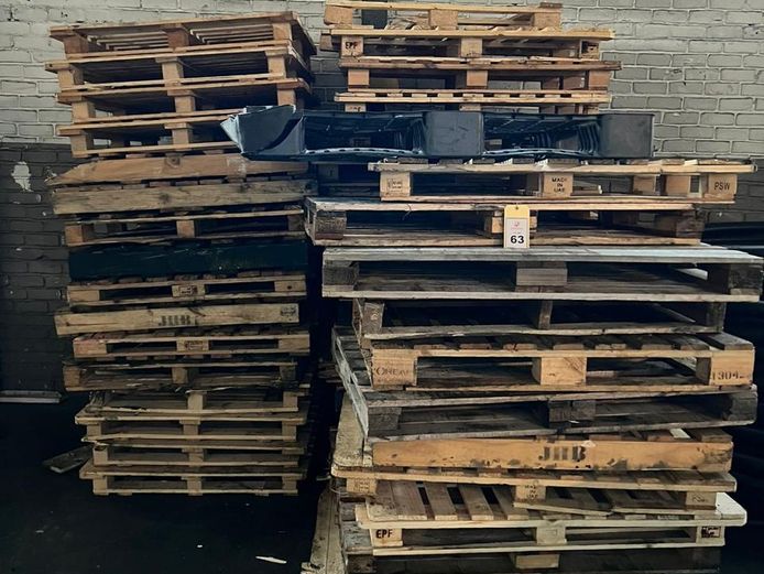 Lot pallets