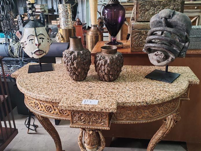 French Style Console Table & Decorative Items (STC)