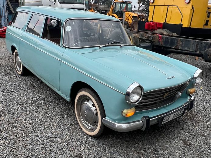 1974 Peugot 404 Station Wagon
