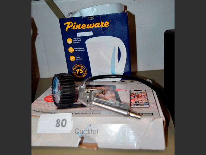 PINEWARE KETTLE, DIGITAL PHOTO FRAME, etc [Kettle faulty, other items untested]