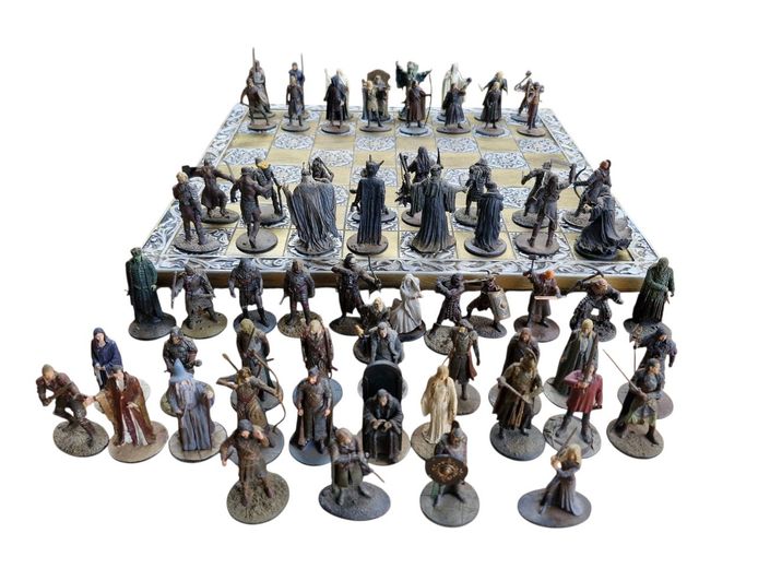 Lord of The Rings Chess Collection