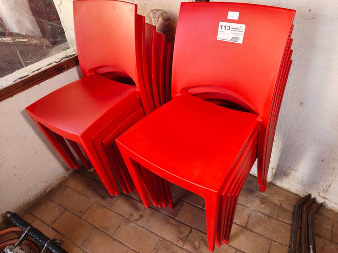 10 X RED PLASTIC CHAIRS
